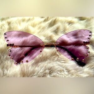 Butterfly purple-tint sunglasses with rhinestone detail